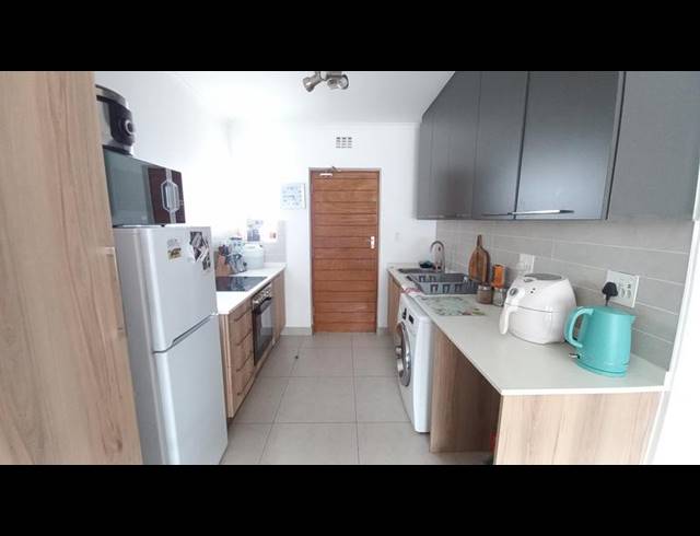 2 BEDROOM APARTMENT FOR SALE IN GLEN MARAIS